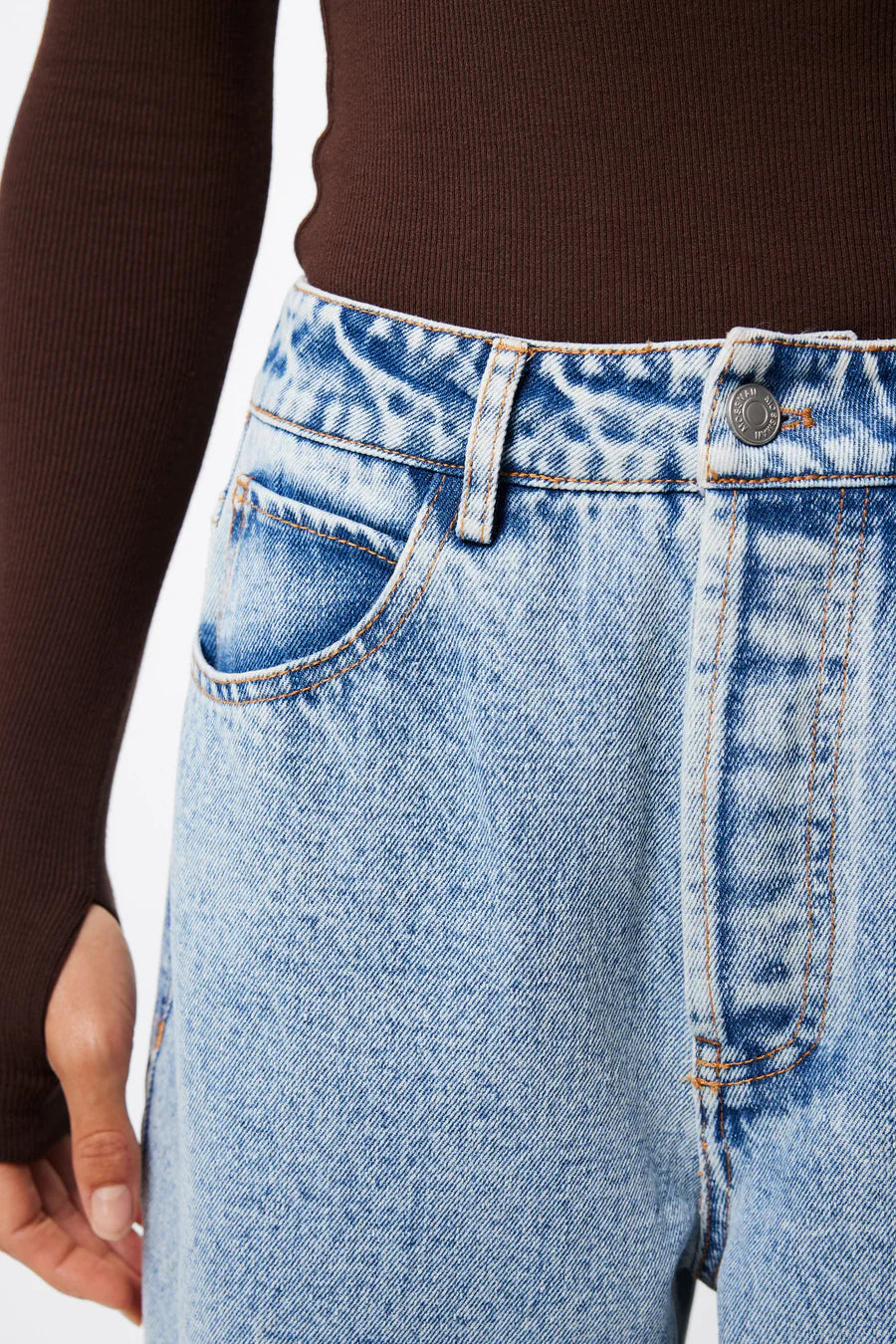Mossman Frequency Jean