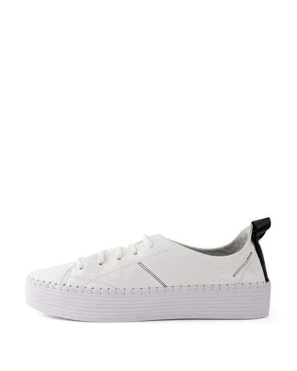 Bueno Sailor Casual Shoe White/Black
