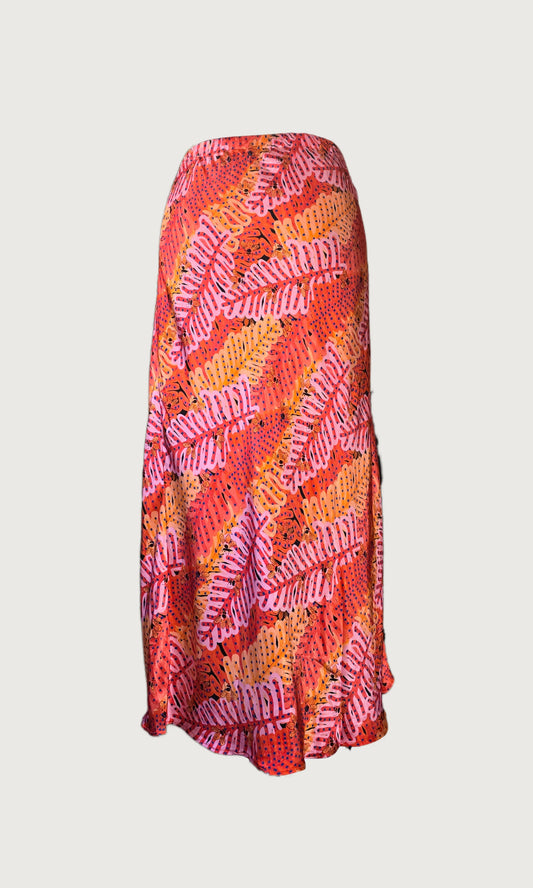 Liandra Dust Satin Slip Skirt in Bee Print