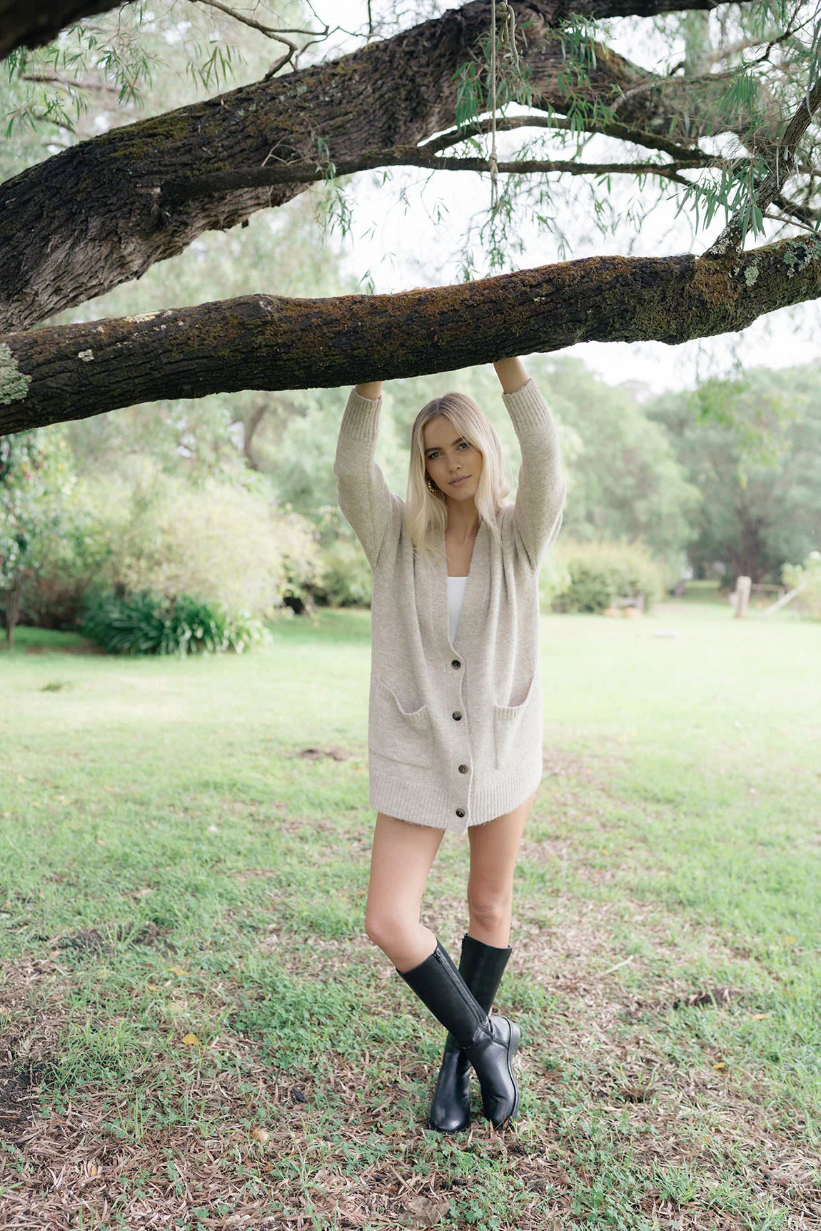 Humidity Lifestyle Lattitude Cardi - Oatmeal