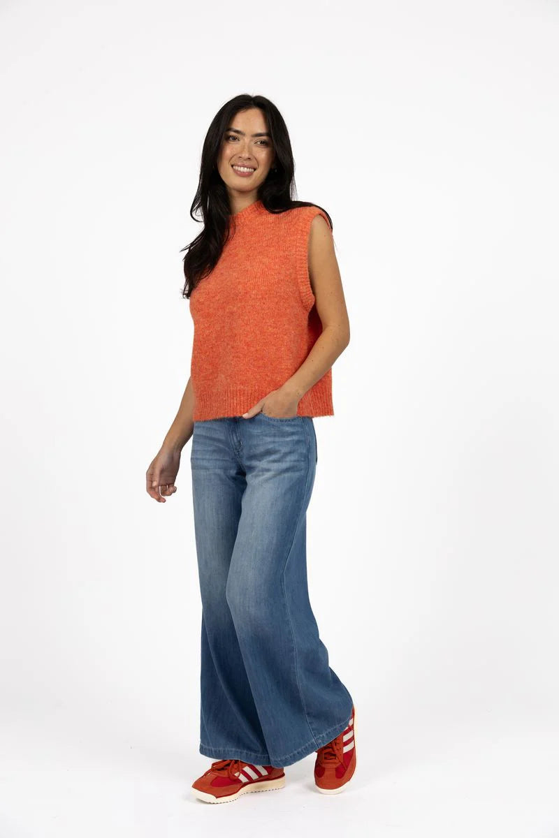 Humidity Lifestyle Monet Vest in Citrus