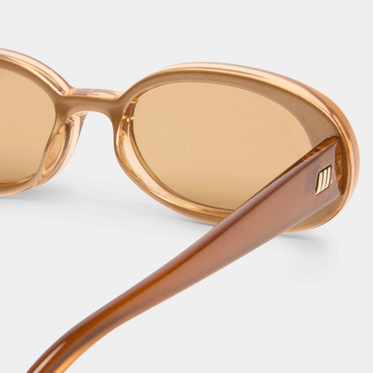 Le Specs Outta Love